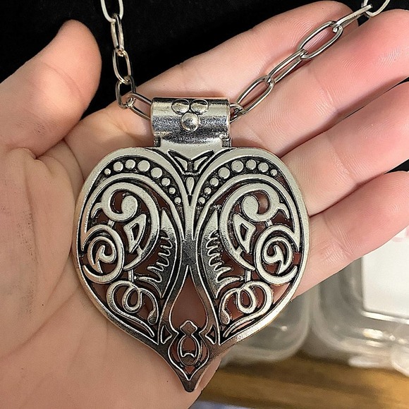 Handmade Silver Oversized Heart Exaggerated Multilayer Necklace - Picture 2 of 3